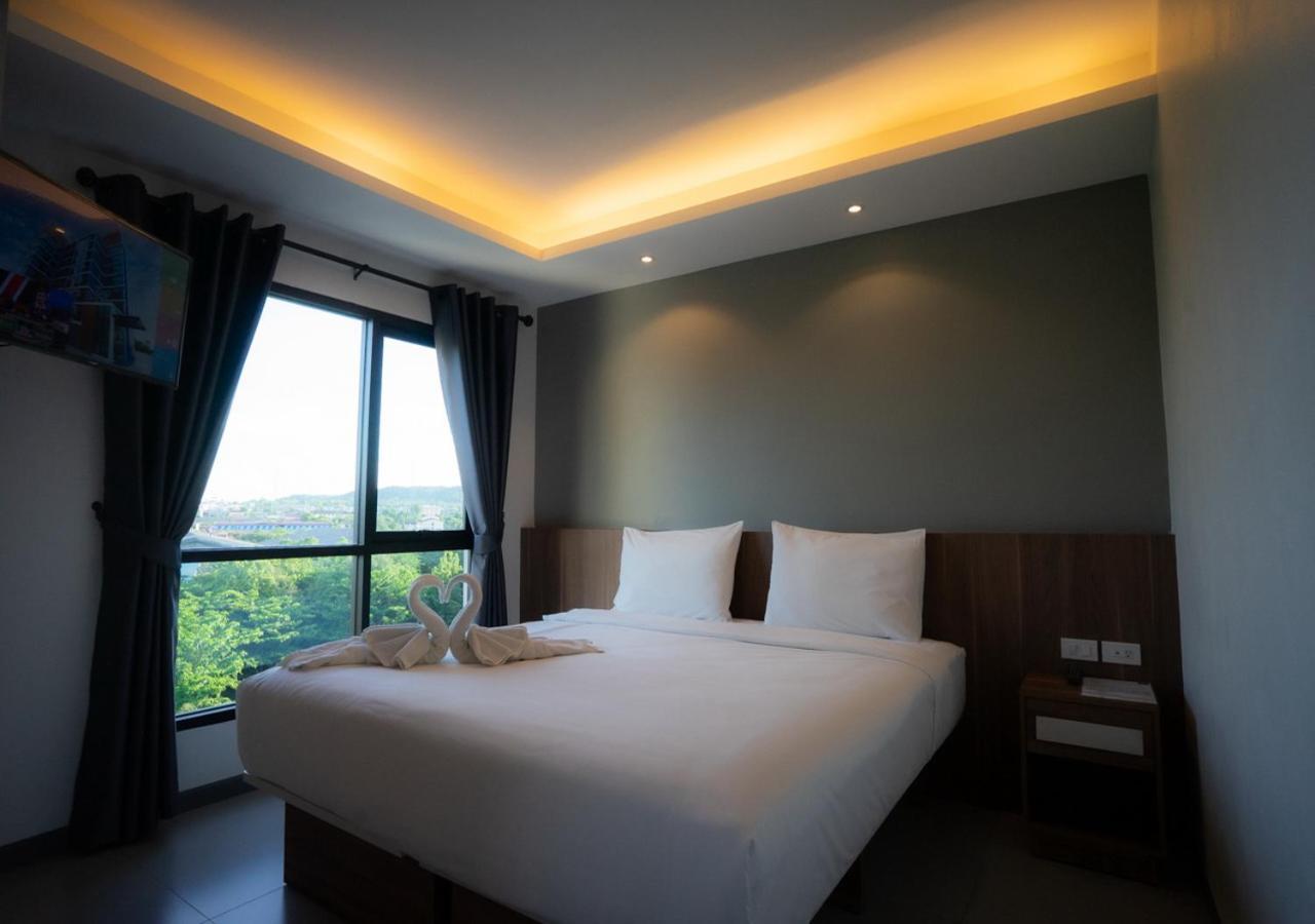 The Zleep Chonburi Hotel Exterior photo