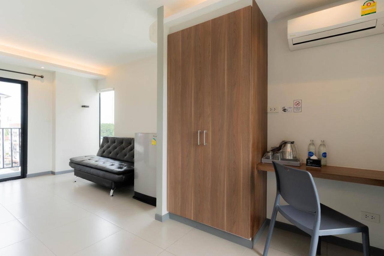 The Zleep Chonburi Hotel Exterior photo